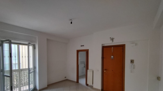 appartamento al secondo piano in buone condizioni a Barletta