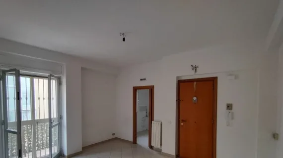 appartamento al secondo piano in buone condizioni a Barletta