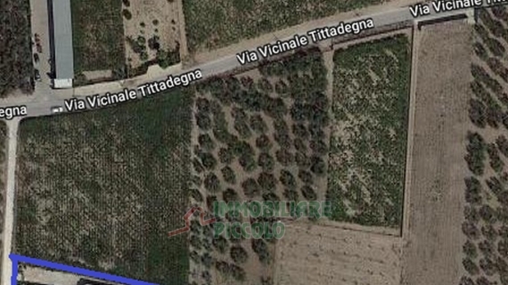 Capannone con terreno a Barletta a Barletta